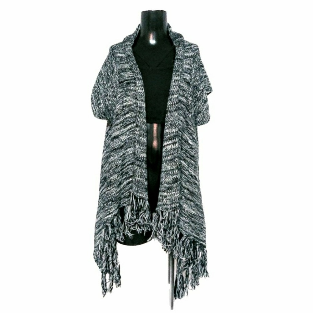 Luii Black and White Knit Cardigan